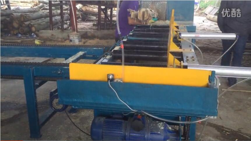 原木多片鋸生產(chǎn)線 正啟機械廠 廣東西樵山桉木加工現(xiàn)場