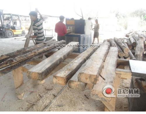 廣東花都鋸松木加工現(xiàn)場25機(jī)