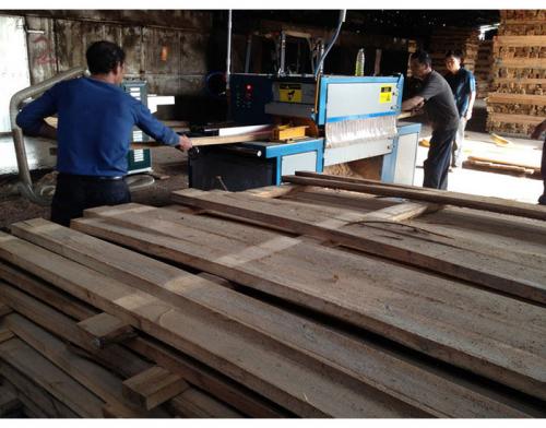 廣東省-惠州-博羅-方木50高多片鋸加工現(xiàn)場